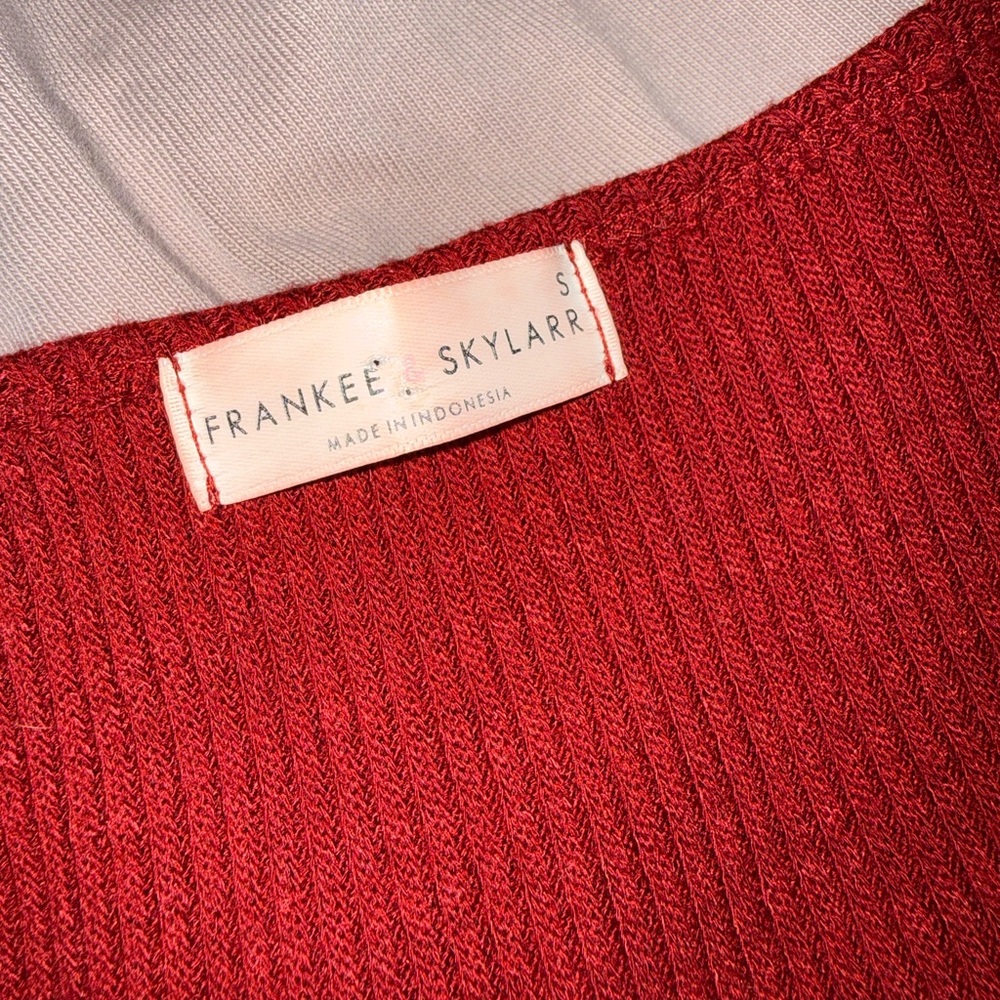 Ribbed Henley Long-Sleeve Crop Top - Red - Picture 3 of 5